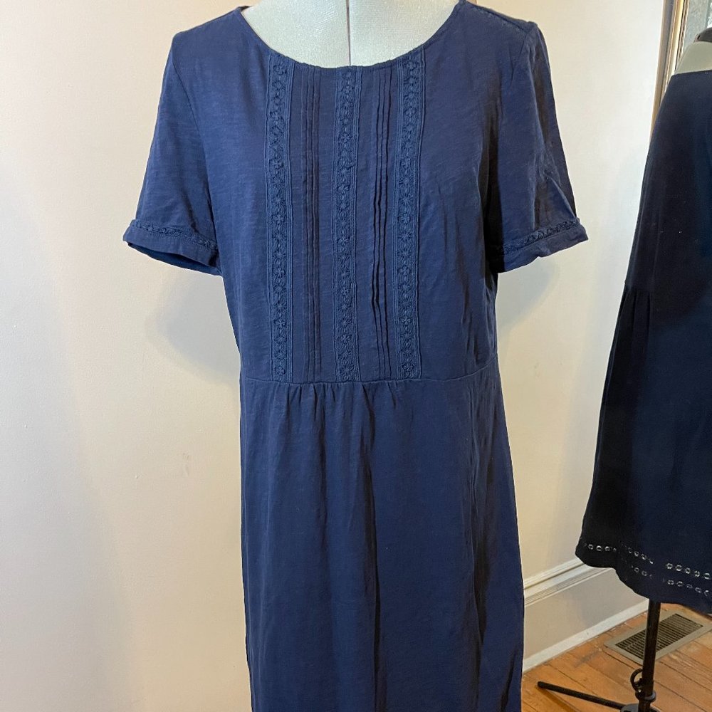 Boden Scallop Jane Textured Dress - Picture 3 of 9